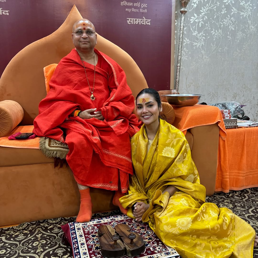 Esha Gupta Embraces Spirituality with a Holy Dip at Maha Kumbh, Highlights Deep Connection