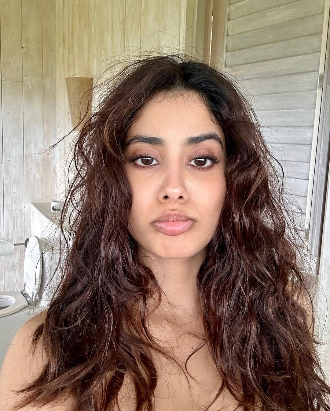 Janhvi Kapoor's Stunning Throwback Maldives Photoshoot In Fluorescent Green Swimsuit