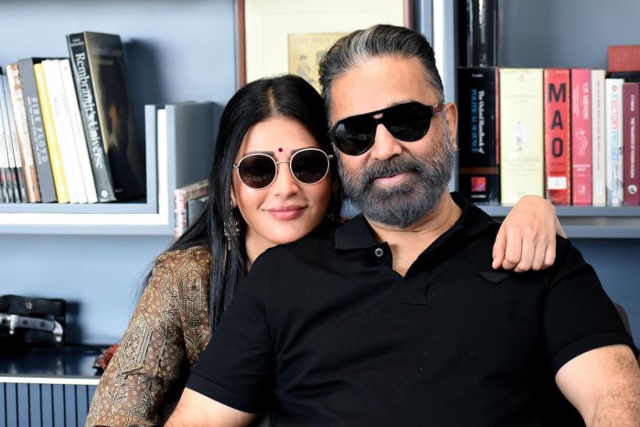 श्रुति हासन बॉलीवुड से लेकर साउथ इंडस्ट्री में काफी नाम कमा चुकी है और आपको बता दें कि उनके रिश्ते अपने पिता कमल हासन के साथ में भी कुछ खास रहे नहीं है। कुछ खबरों की माने तो श्रुति अपने पिता कमल से दूरी बनाकर रखती है।