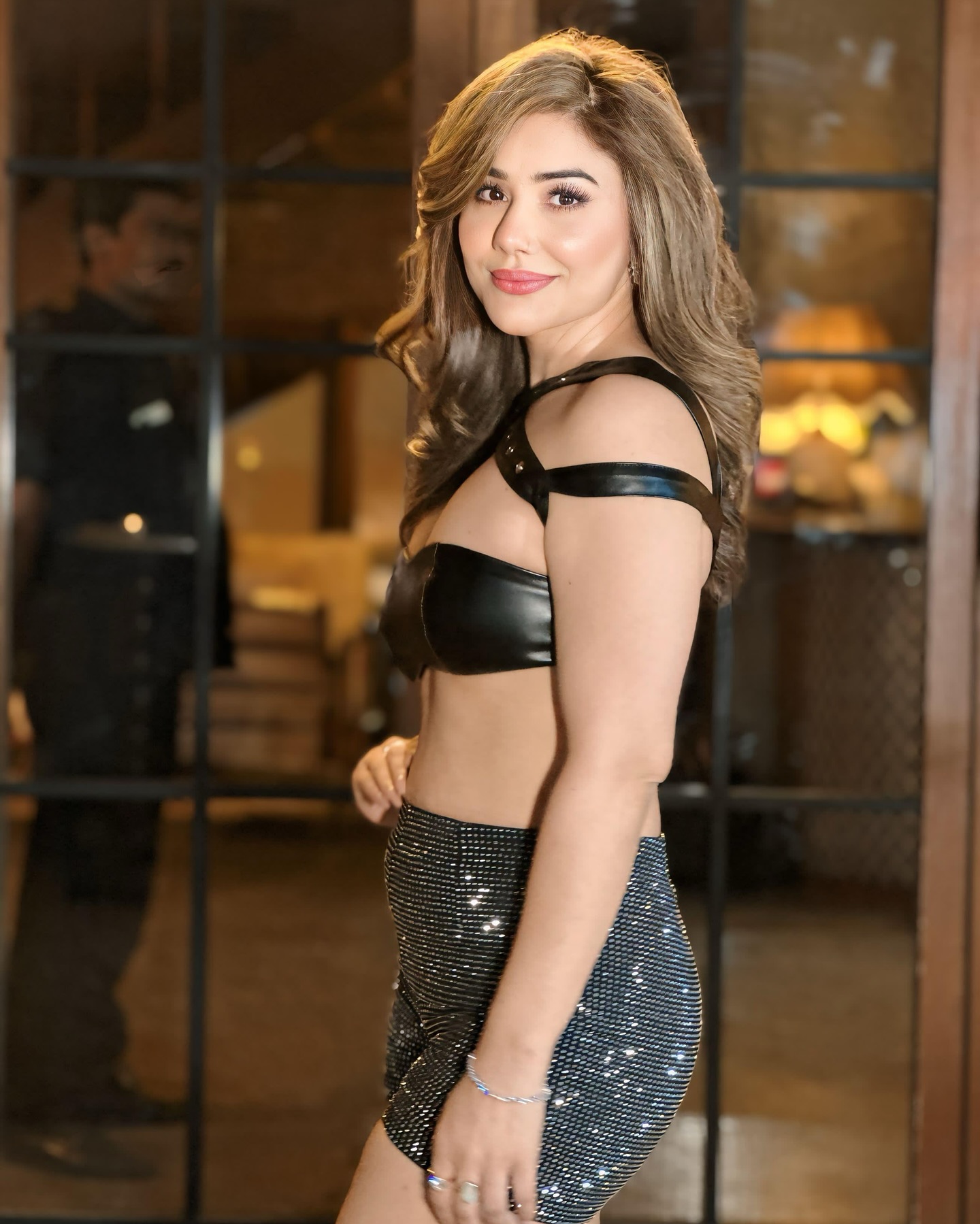 Kangna Sharma’s Glamorous Black Leather Look – Bold & Stunning Fashion