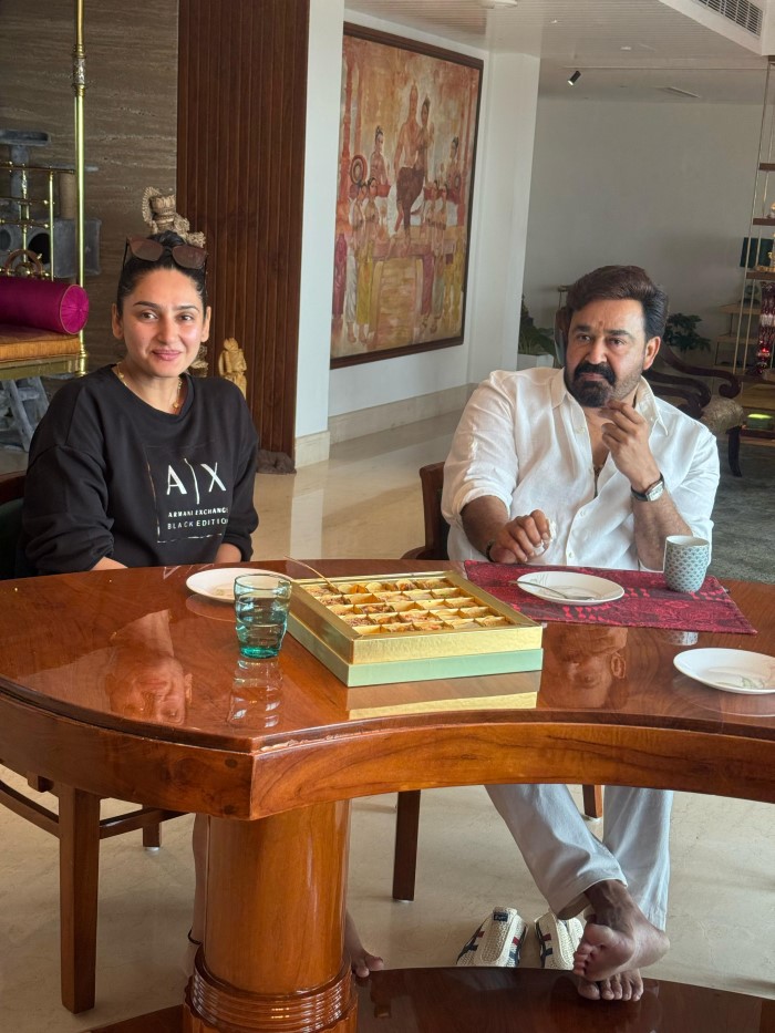 Kannada actress Ragini Dwivedi had lunch with Mohanlal at the Cochin house