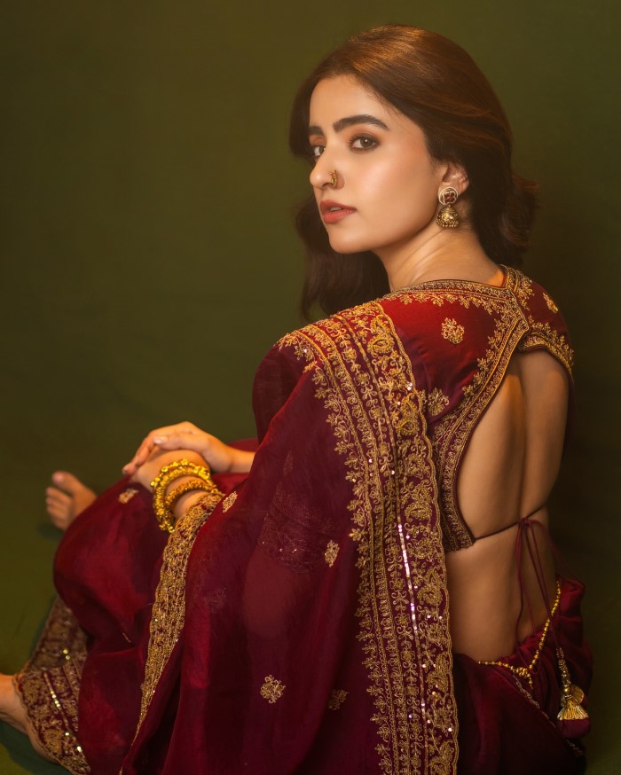Rukshar Dhillon saree photoshoot