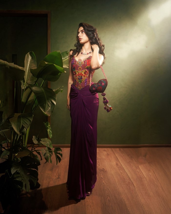 Khushi Kapoor reveals people make fun of her looks in her childhood comparison with sridevi janhvi Kapoor