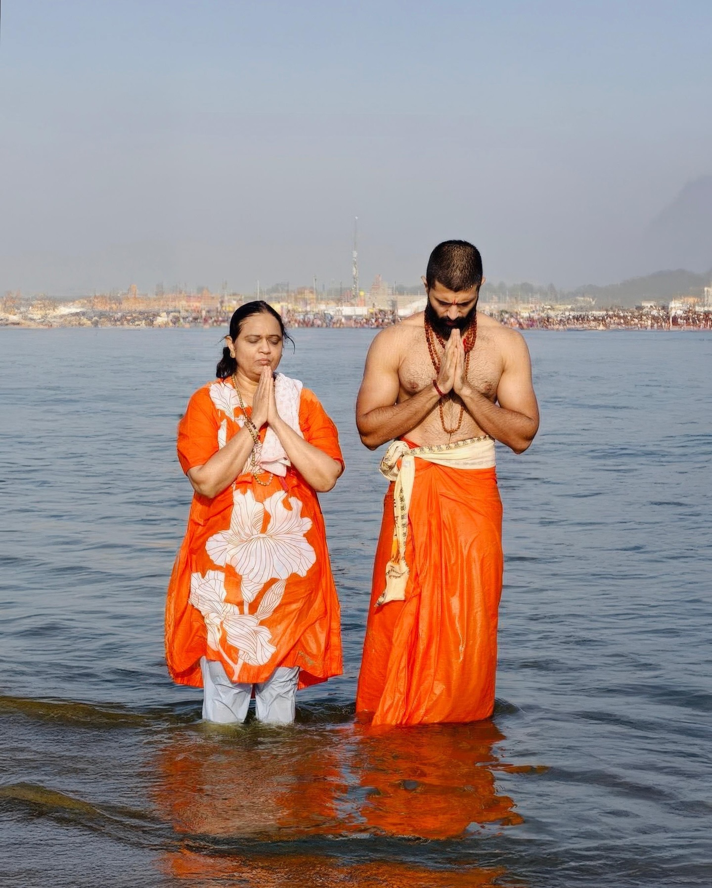 Maha Kumbh Mela 2025; Telugu Actor Vijay Devarakonda Took a holy Dip at Triveni sangam