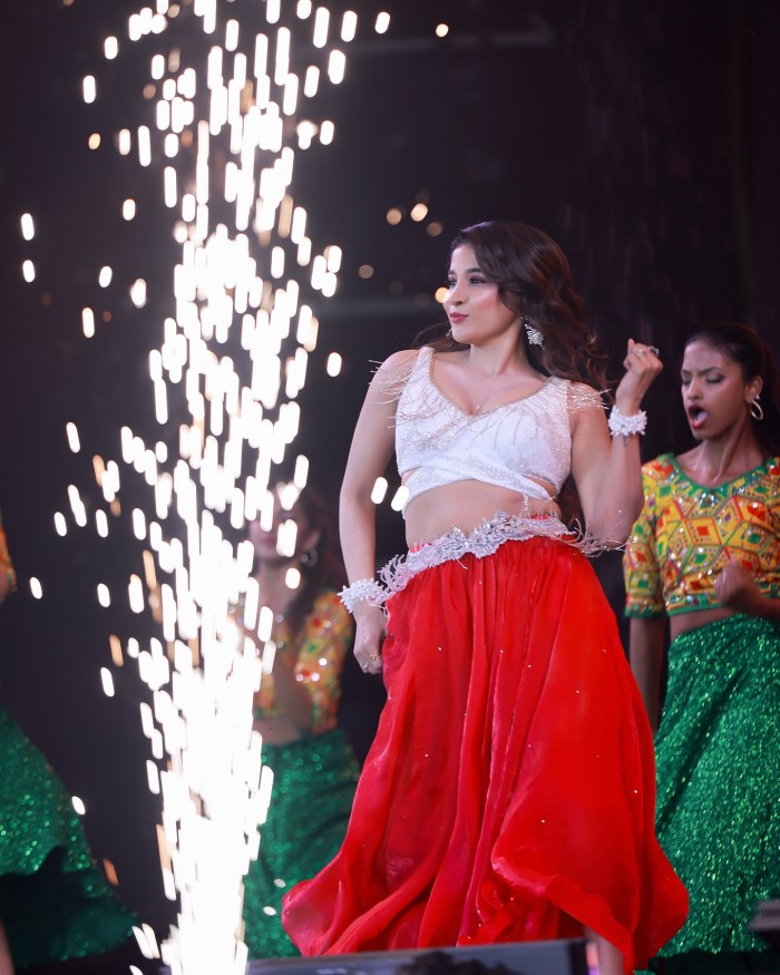 Sakshi Agarwal And Prabhu Deva's Electrifying Dance Performance