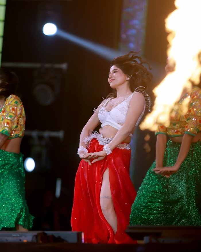 Sakshi Agarwal And Prabhu Deva's Electrifying Dance Performance