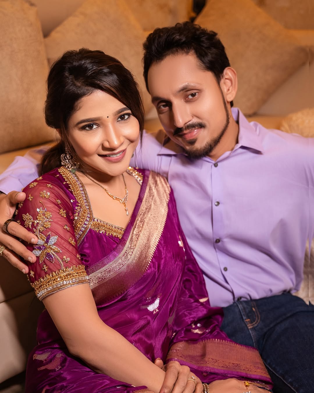 Sakshi Agarwal Shares Adorable Post With Husband Navneet Draping Her Saree