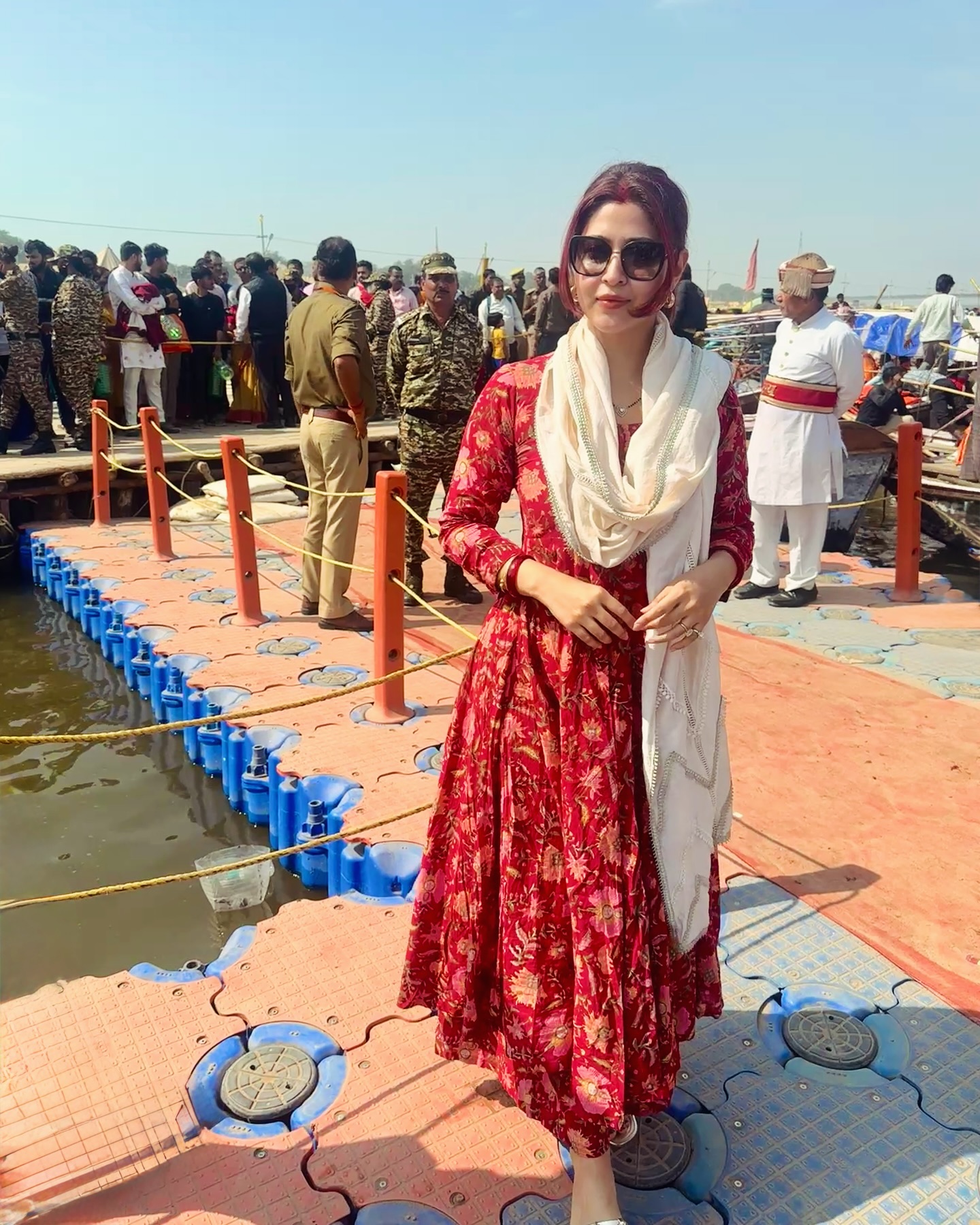 Sonarika Bhadoria Takes Spiritual Dip at Maha Kumbh Mela 2025