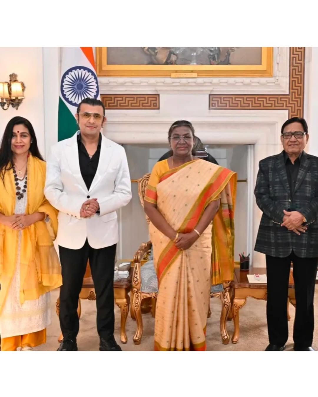 Sonu Nigam Performs at Rashtrapati Bhavan Despite Back Injury Receives Applaud From President Droupadi Murmu