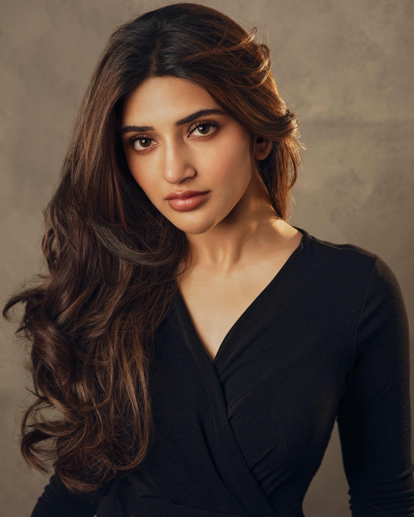 Sreeleela's mother, Swarnalatha, is a gynecologist. Balancing her acting career, Sreeleela is pursuing an MBBS degree.