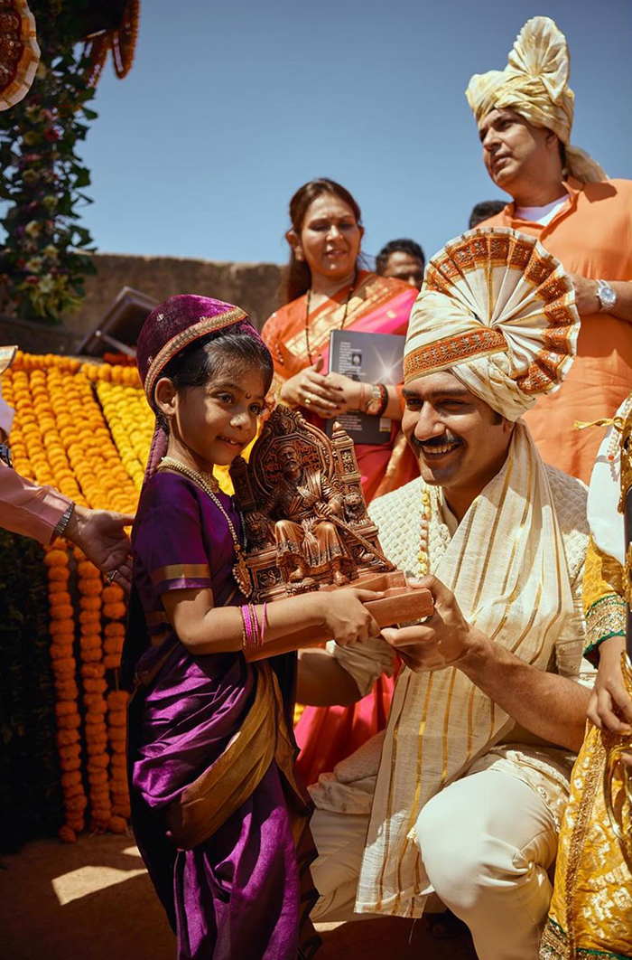 icky Kaushal Visits Raigad Fort for Chhatrapati Shivaji Maharaj's Birth Anniversary