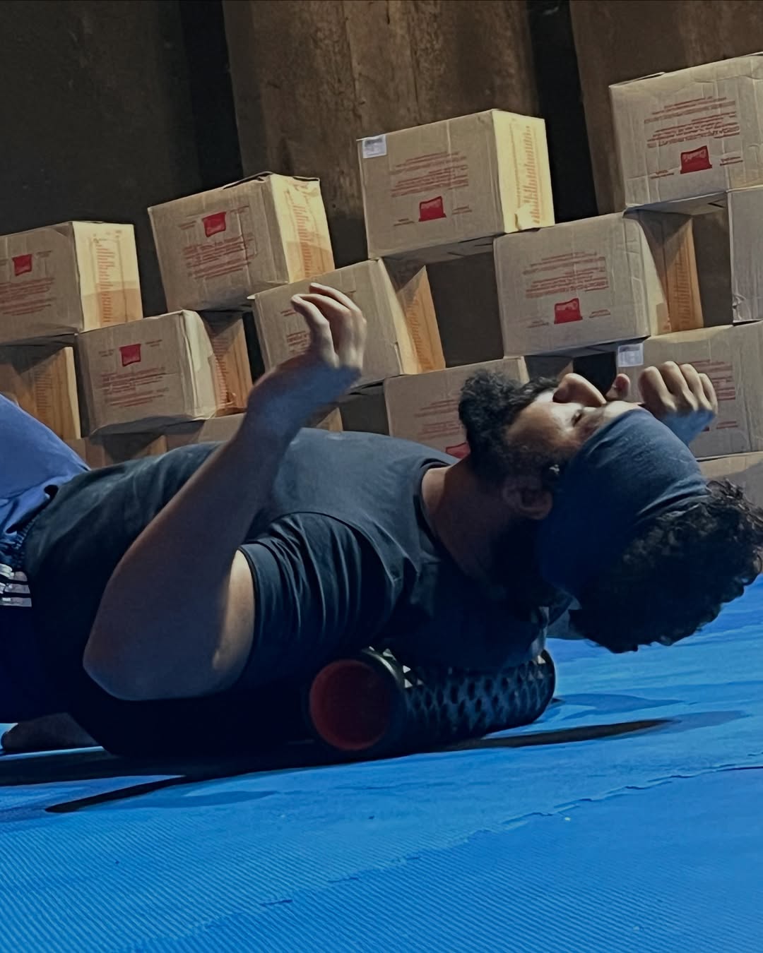 Vicky Kaushal has undergone a significant physical transformation, weighing in at 100 kg for his role.