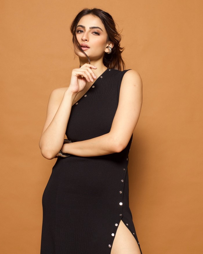 Actress Palak Tiwari's Stunning Black Dress Photoshoot