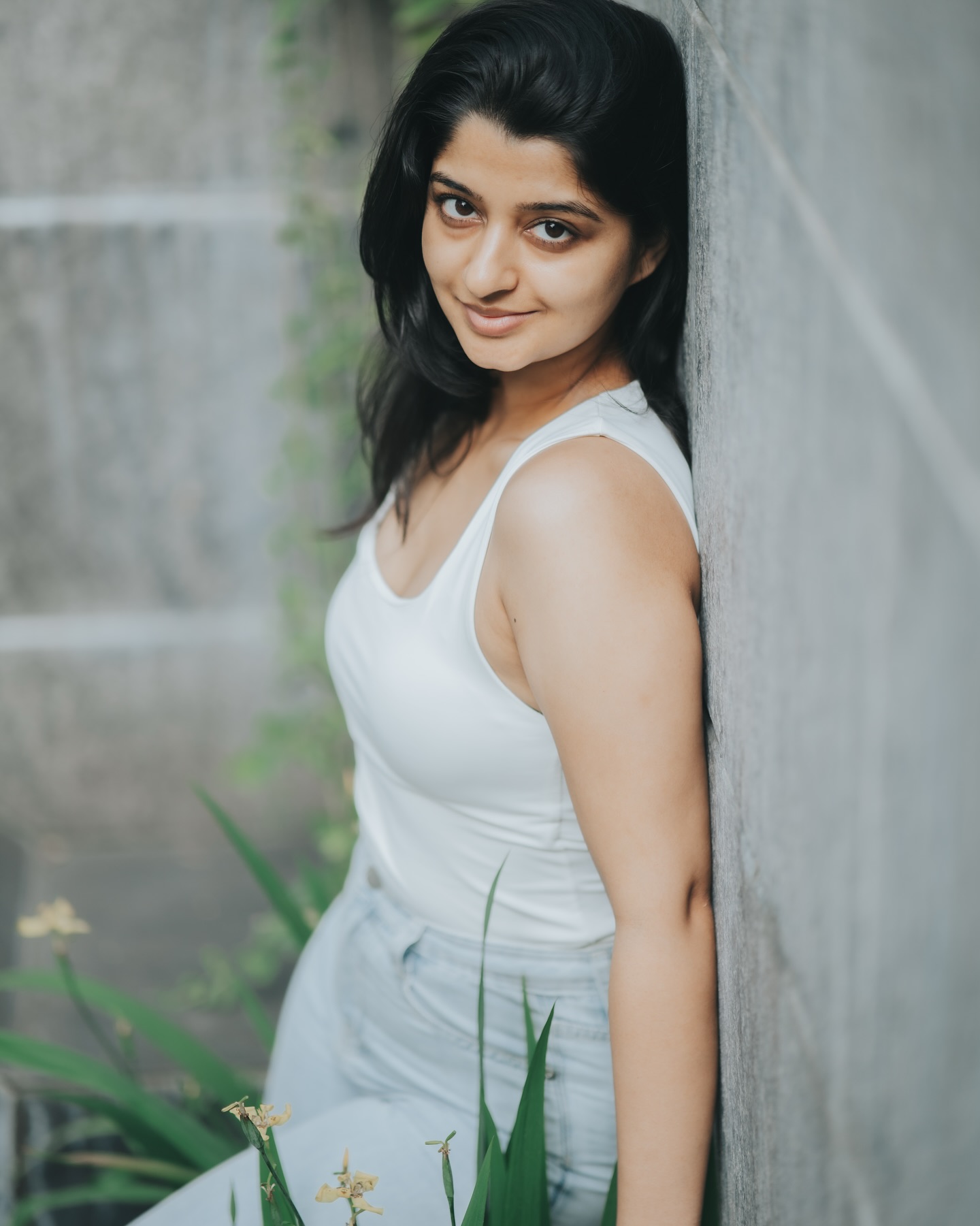 Aishani Shetty Stuns In White Top And Grey Pants: Fresh And Stylish Look