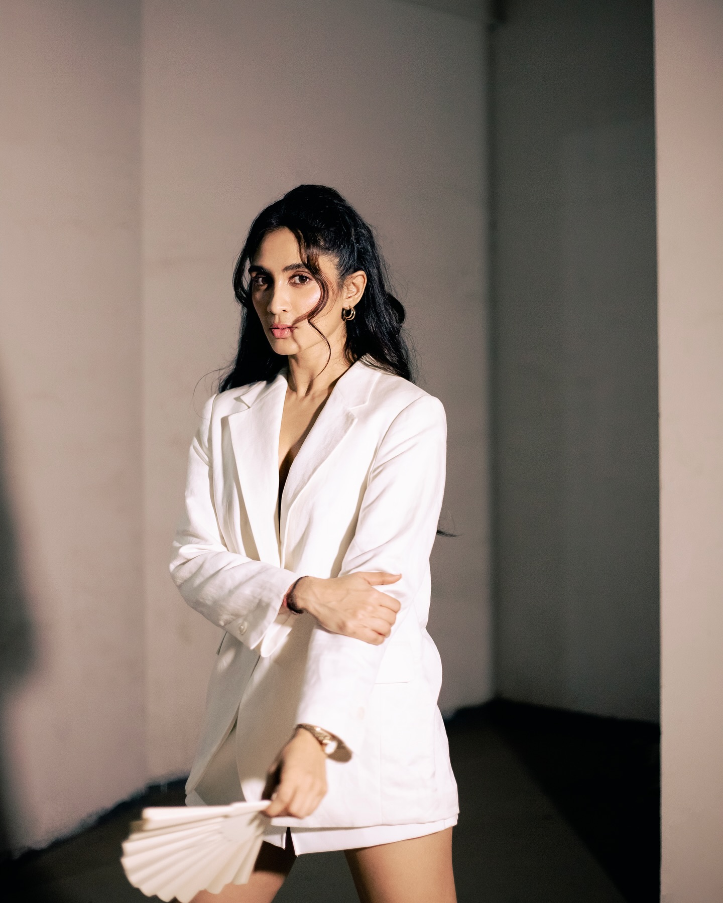 Deepti Sati's Glamorous Photoshoot: Stunning In A White Blazer