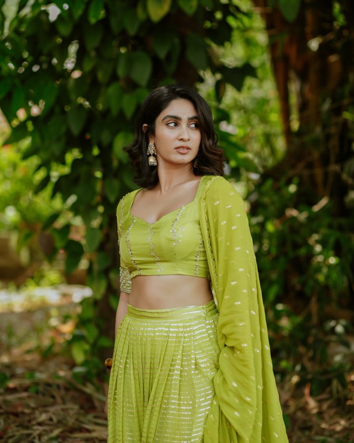 Deepti Sati's Stunning Photoshoot In Green Saree Amidst Nature