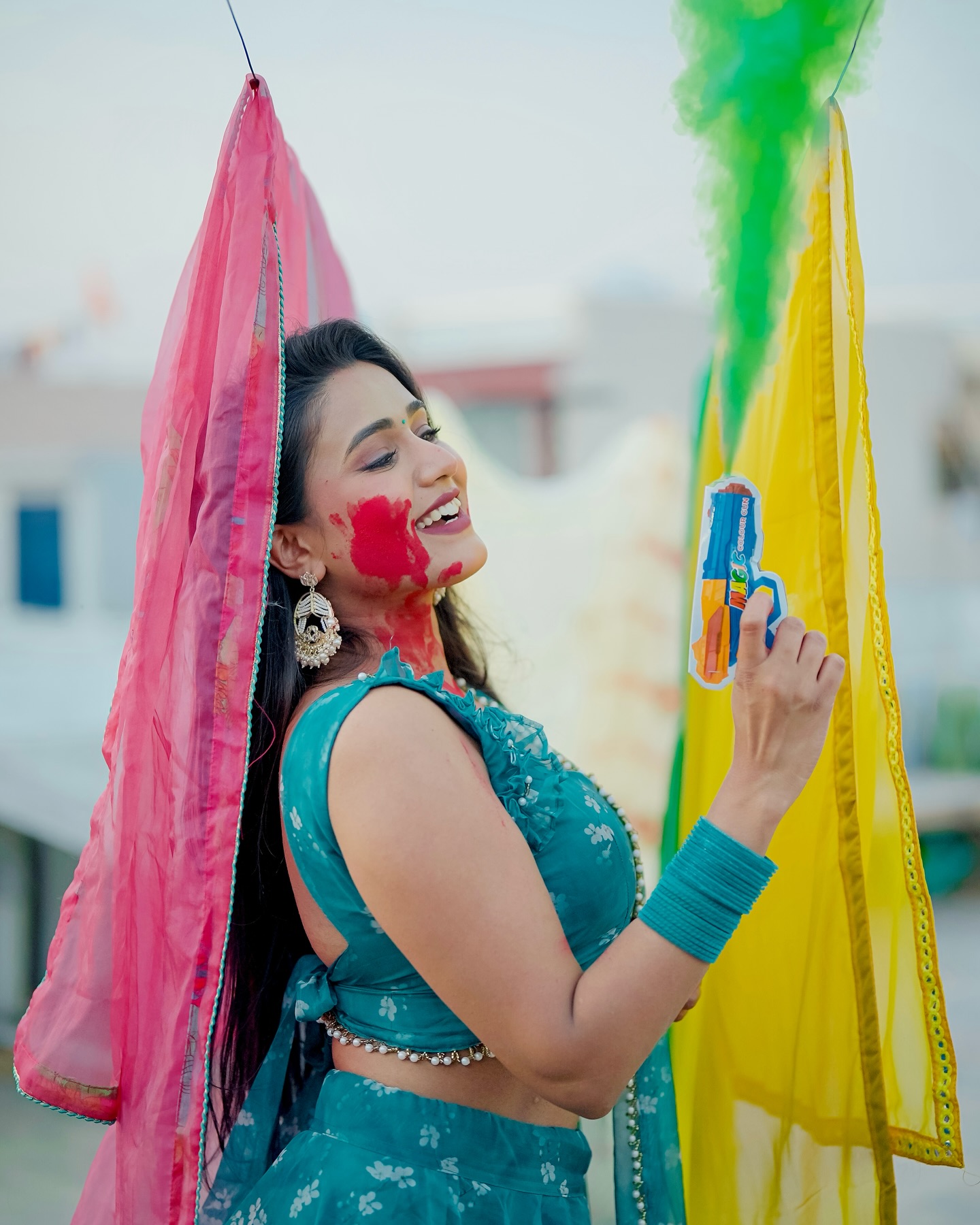 Holi 2025: : Garima Chaurasia’s Stunning Holi Photoshoot Showcases Festive Vibes