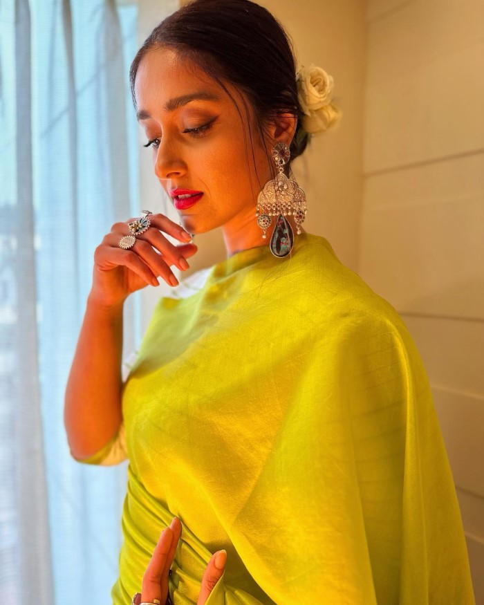इलियाना डीक्रूज़ का भी नाम इस लिस्ट में शामिल है और आपको बता दें कि उन्होंने इंस्टाग्राम पर इस बात की अनाउंसमेंट कर दी थी कि वह पहले बच्चे की मां बनने जा रही हैं
