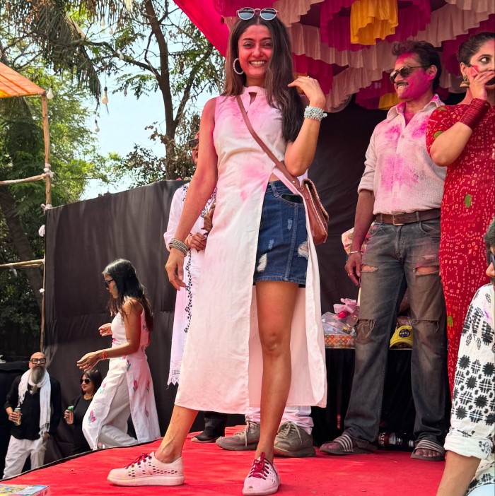 Rashmi Gupta Celebrates Holi With Fun And Grandeur: A Colorful Festival Of Joy