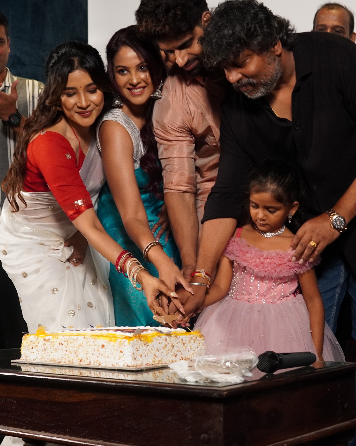 Sakshi Agarwal Celebrates 30 Days Of Fire Movie With Stunning Photoshoot