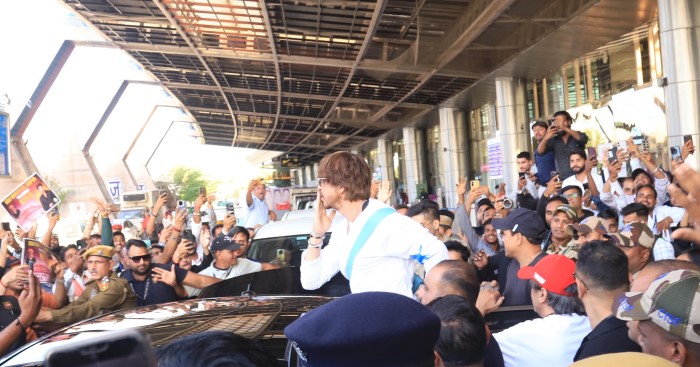 Shah Rukh Khan Arrives In Jaipur For IIFA 2025 Celebrations