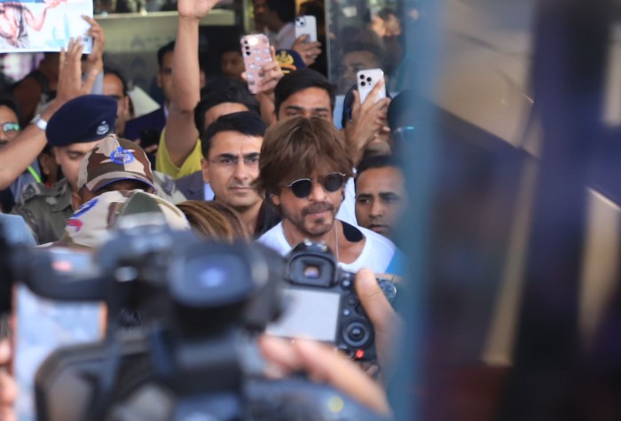 Shah Rukh Khan Arrives In Jaipur For IIFA 2025 Celebrations