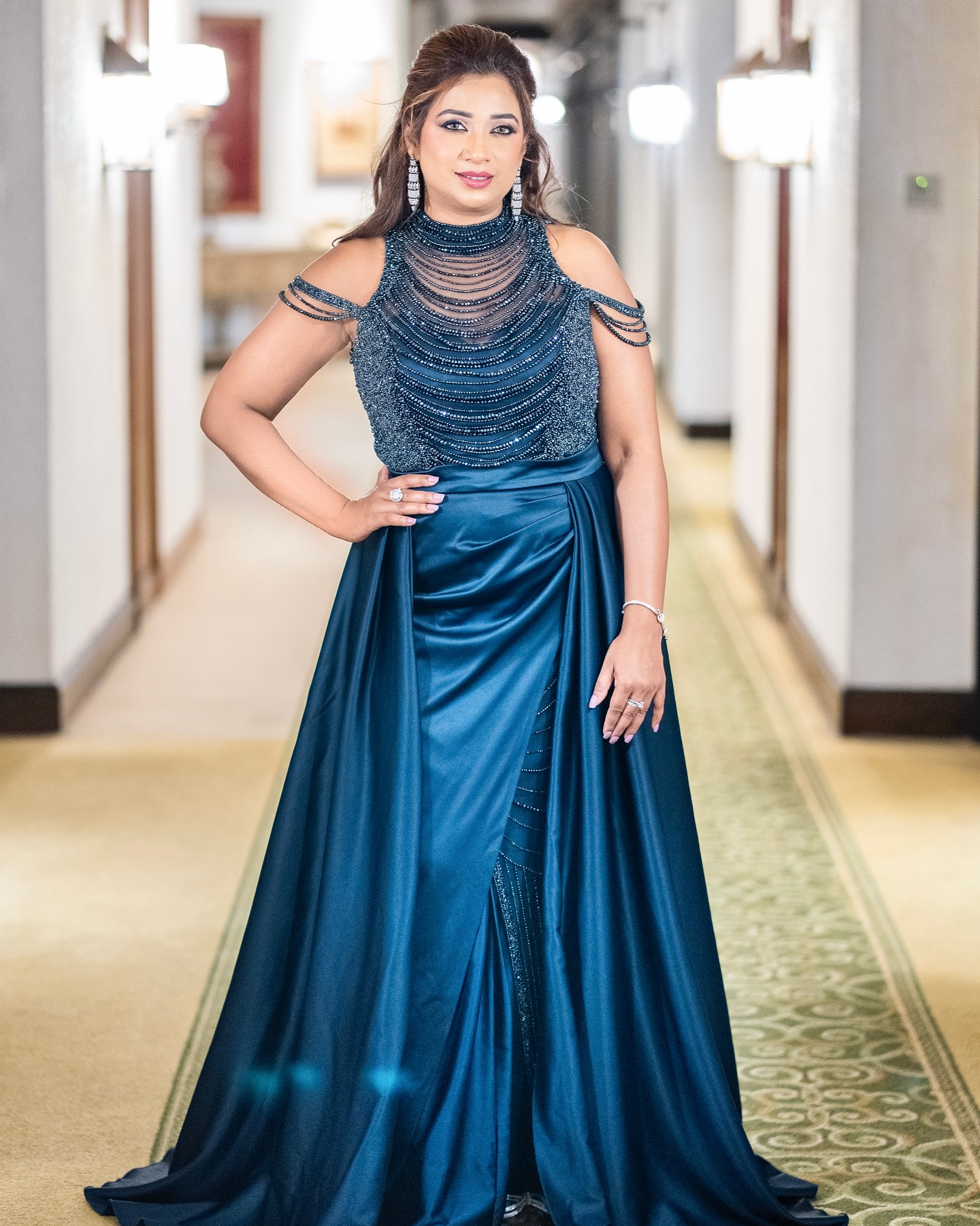 Shreya Ghoshal’s Glamorous IPL 2025 Look: A Perfect Blend Of Elegance And Style