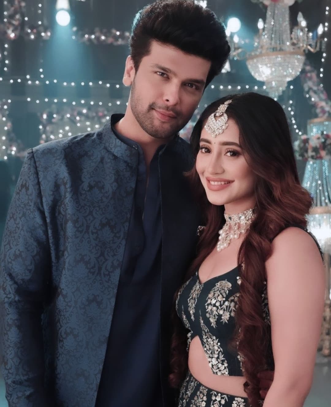 Sumbul Touqeer Khan To Shivangi Joshi These Tv Actresses Romanced Onscreen With Father Aged Actors