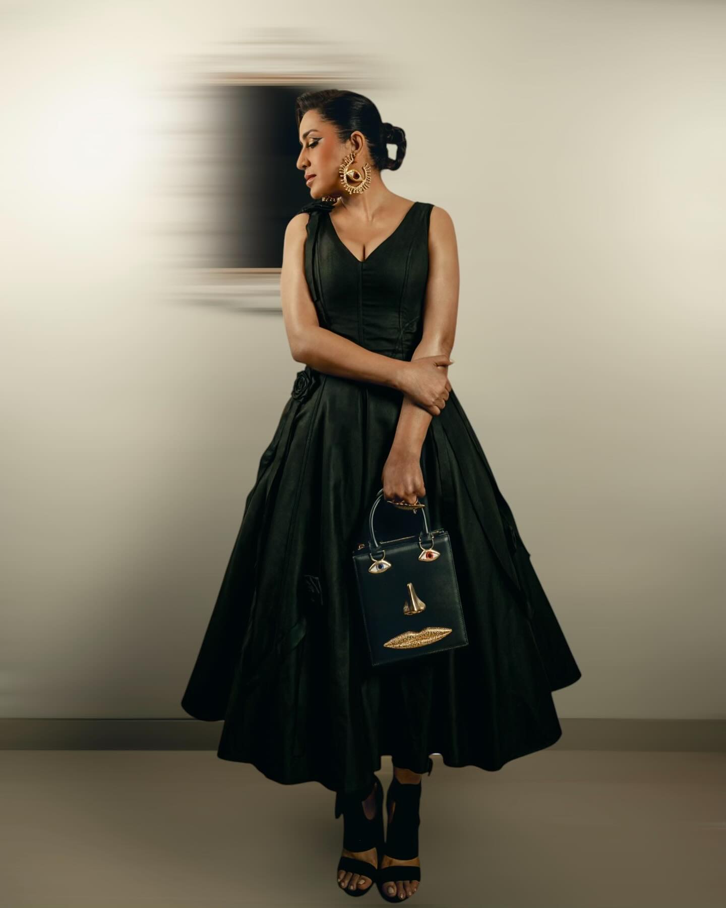 Tisca Chopra's Stunning Latest Photoshoot In Black Outfit