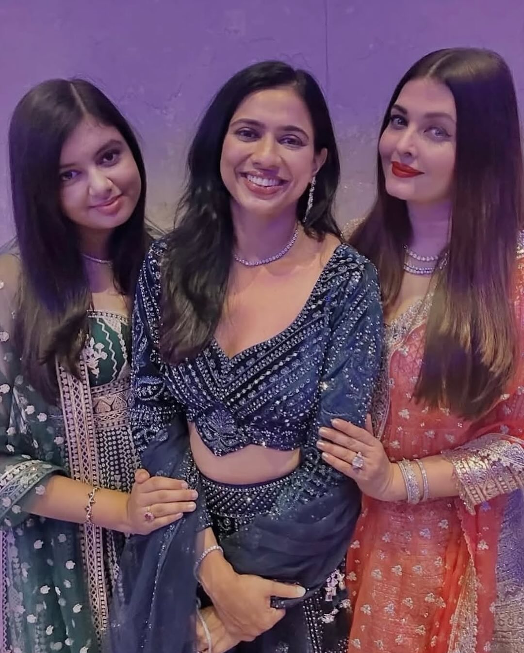 Aishwarya Rai And Abhishek Bachchan’s Family Wedding Appearance Goes Viral