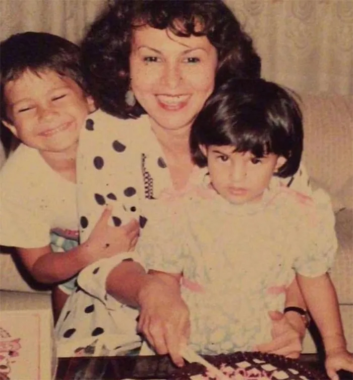 Bollywood Actress Jacqueline Fernandez Special Bond With Her Mother