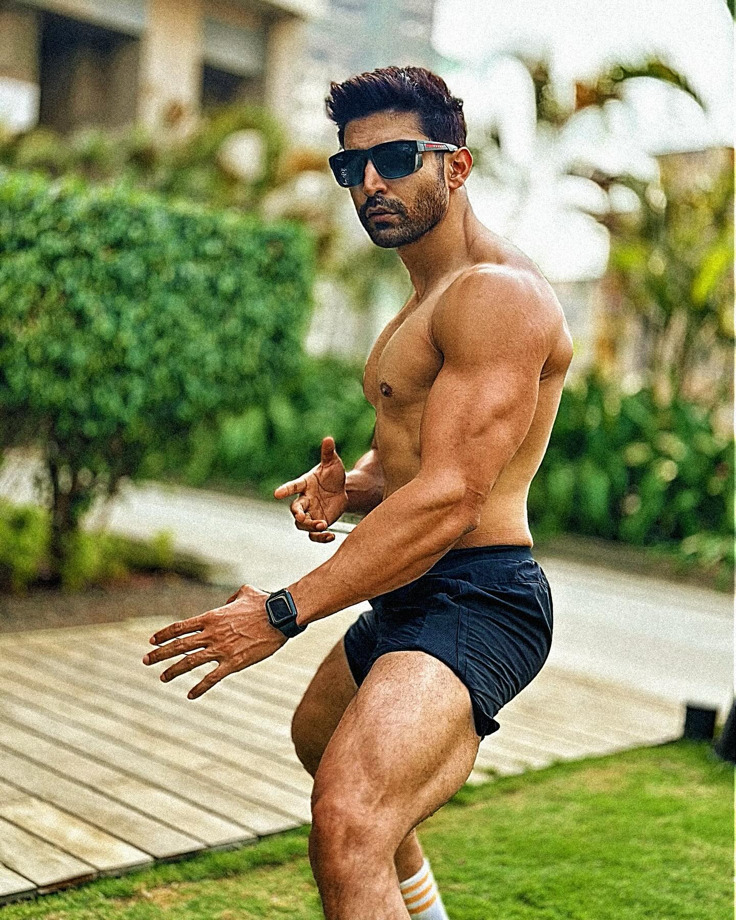 Gurmeet Choudhary is one of the most dedicated fitness enthusiasts in the industry, known for following a strict and disciplined workout regime.