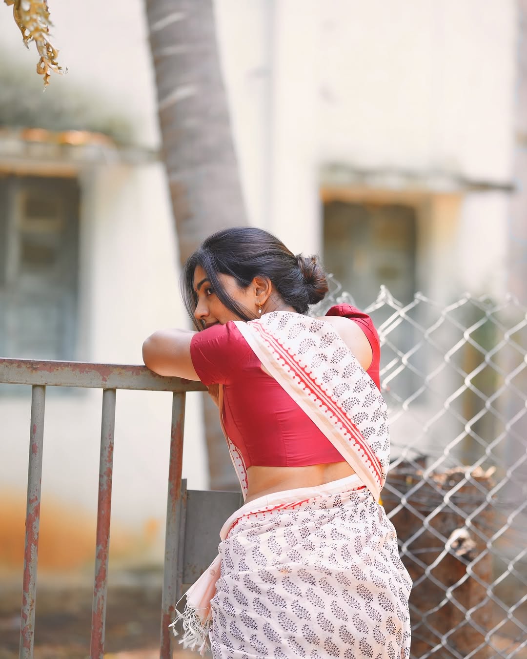 Eesha Rebba Glamourous Photoshoot