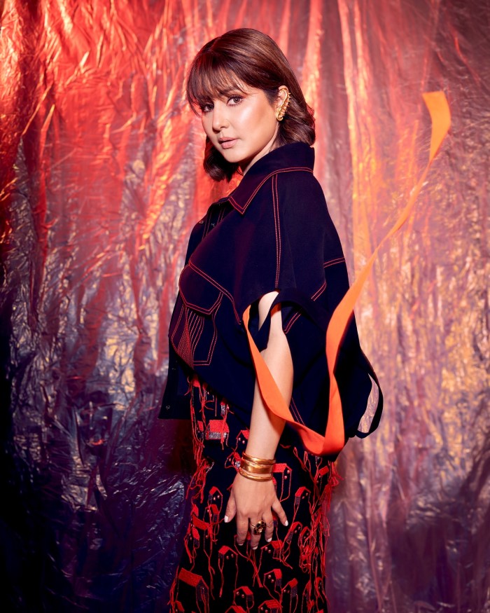 Hina Khan Captivates With Her Striking New Look