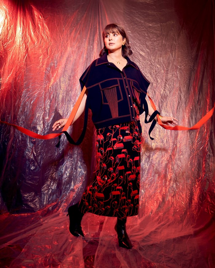 Hina Khan Captivates With Her Striking New Look