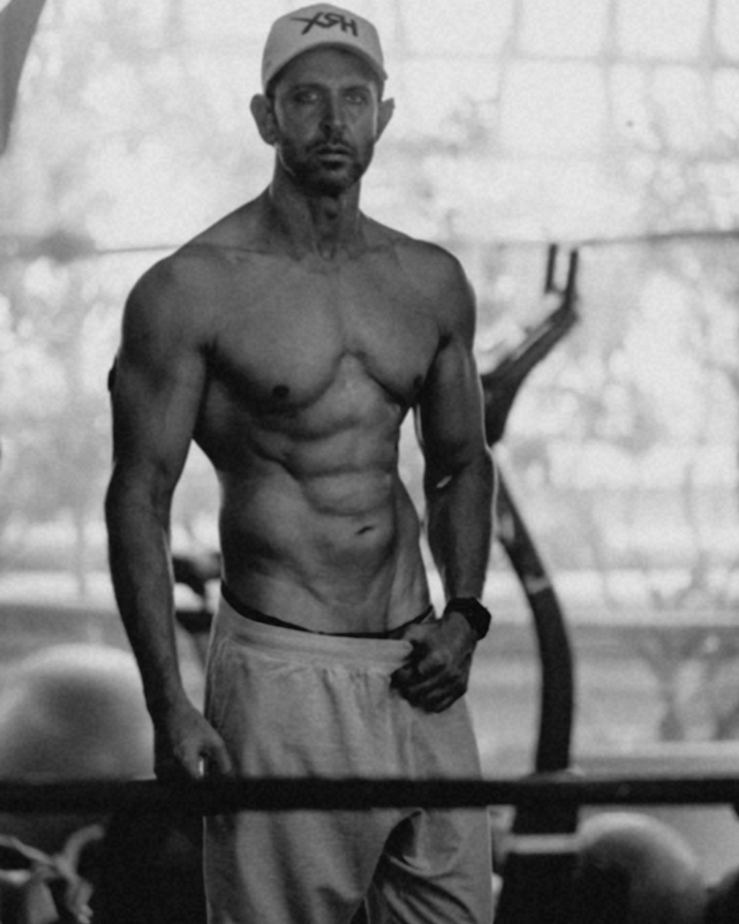Hrithik Roshan’s Viral Moment: Youthful Looks At 50 Captivate U.S. Audiences