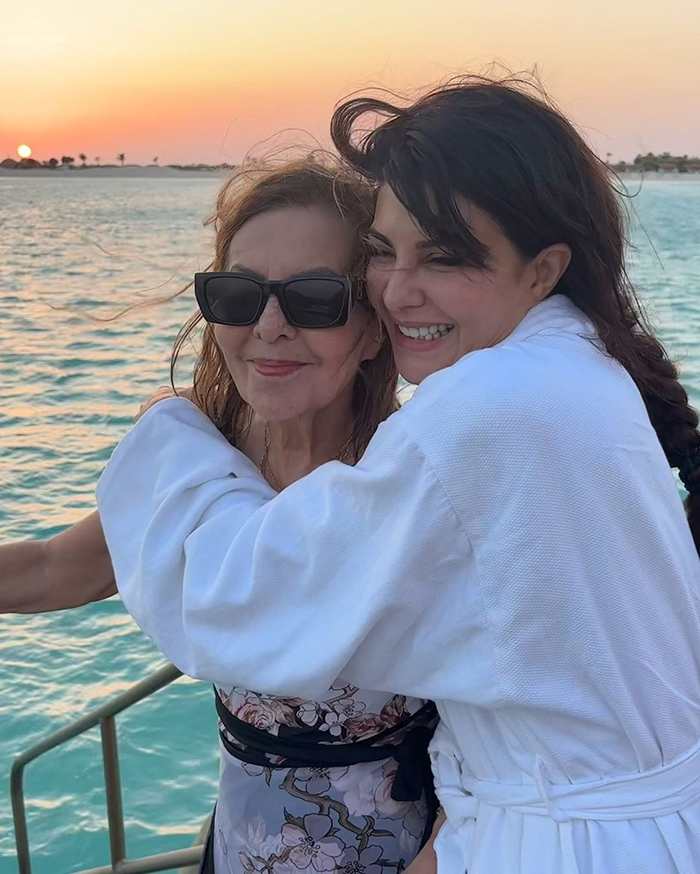 Jacqueline Fernandez Heartwarming Bond With Her Mother; SEE PICS