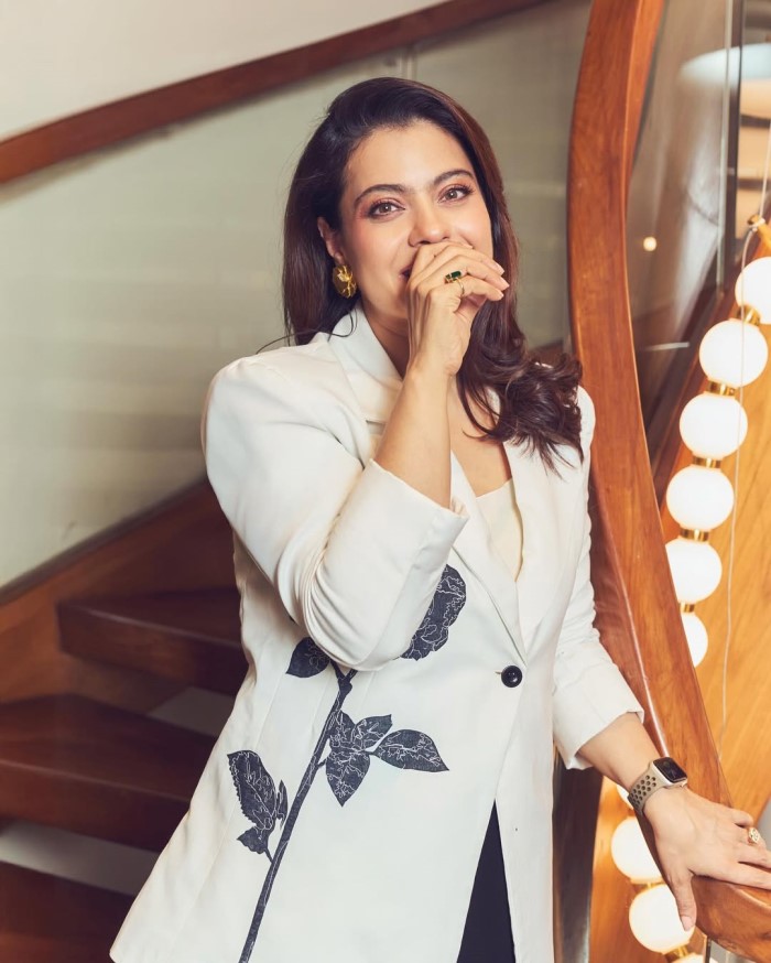 Kajol Redefining Bollywood Fashion With Poise, Charm, And Timeless Style