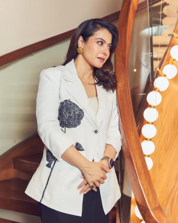 Kajol Redefining Bollywood Fashion With Poise, Charm, And Timeless Style
