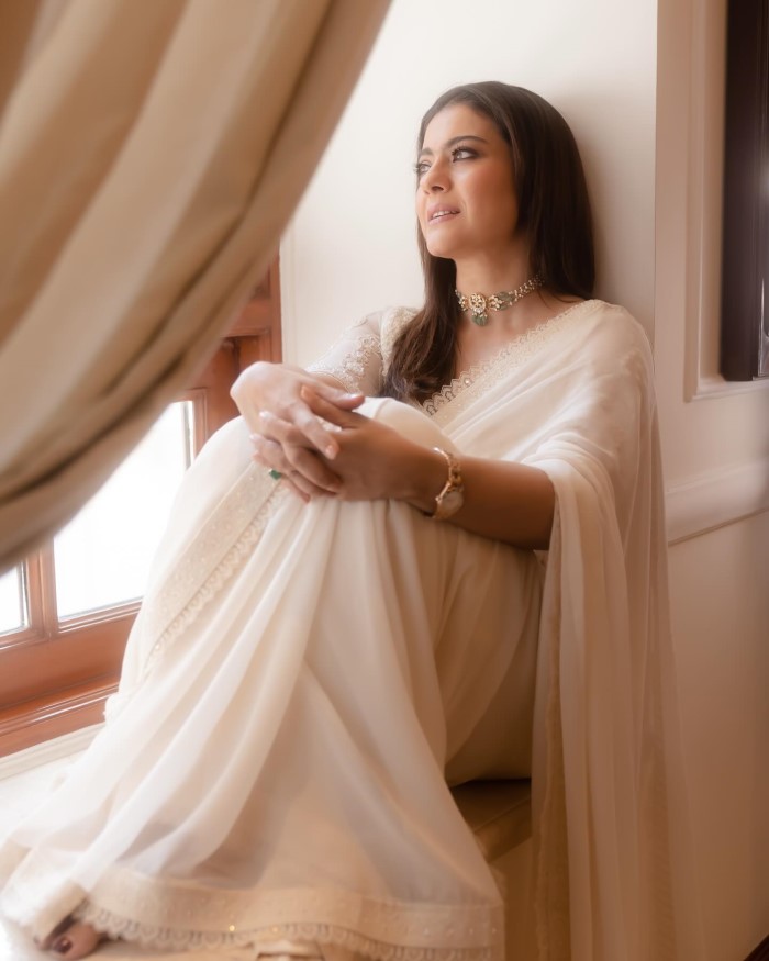 Kajol Stuns In Ethereal White Saree: A Bollywood Icon's Graceful Look