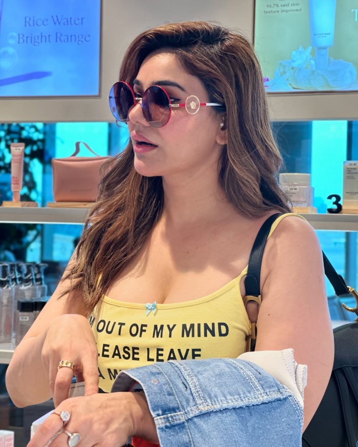 Kangna Sharma: Bold, Beautiful, And Making Waves In Style - Filmibeat