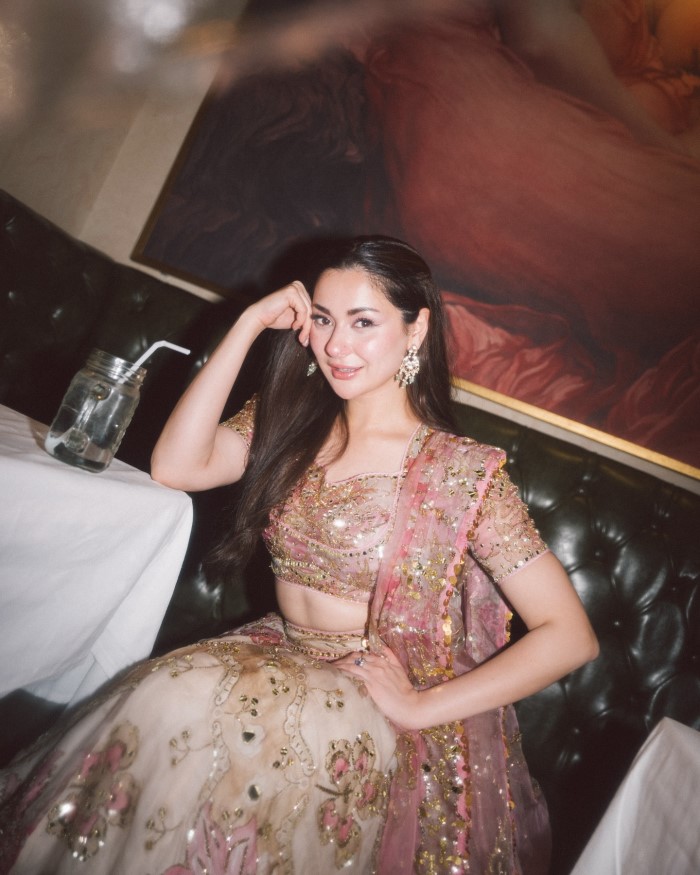 Pakistani Star Hania Aamir's Mesmerizing Ethnic Look