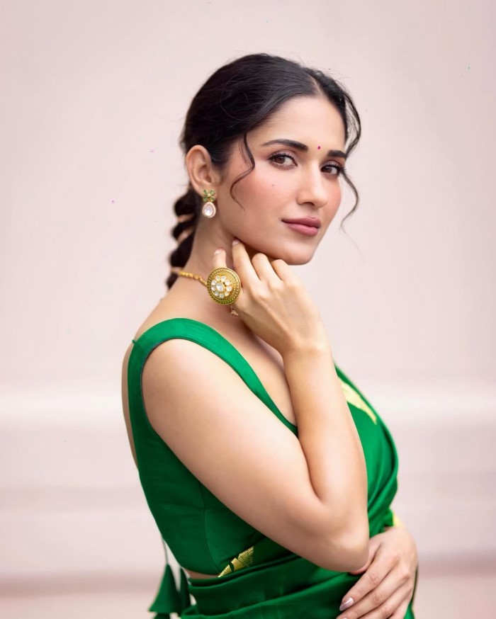 Ruhani Sharma Timeless Beauty In Vibrant Green And Gold