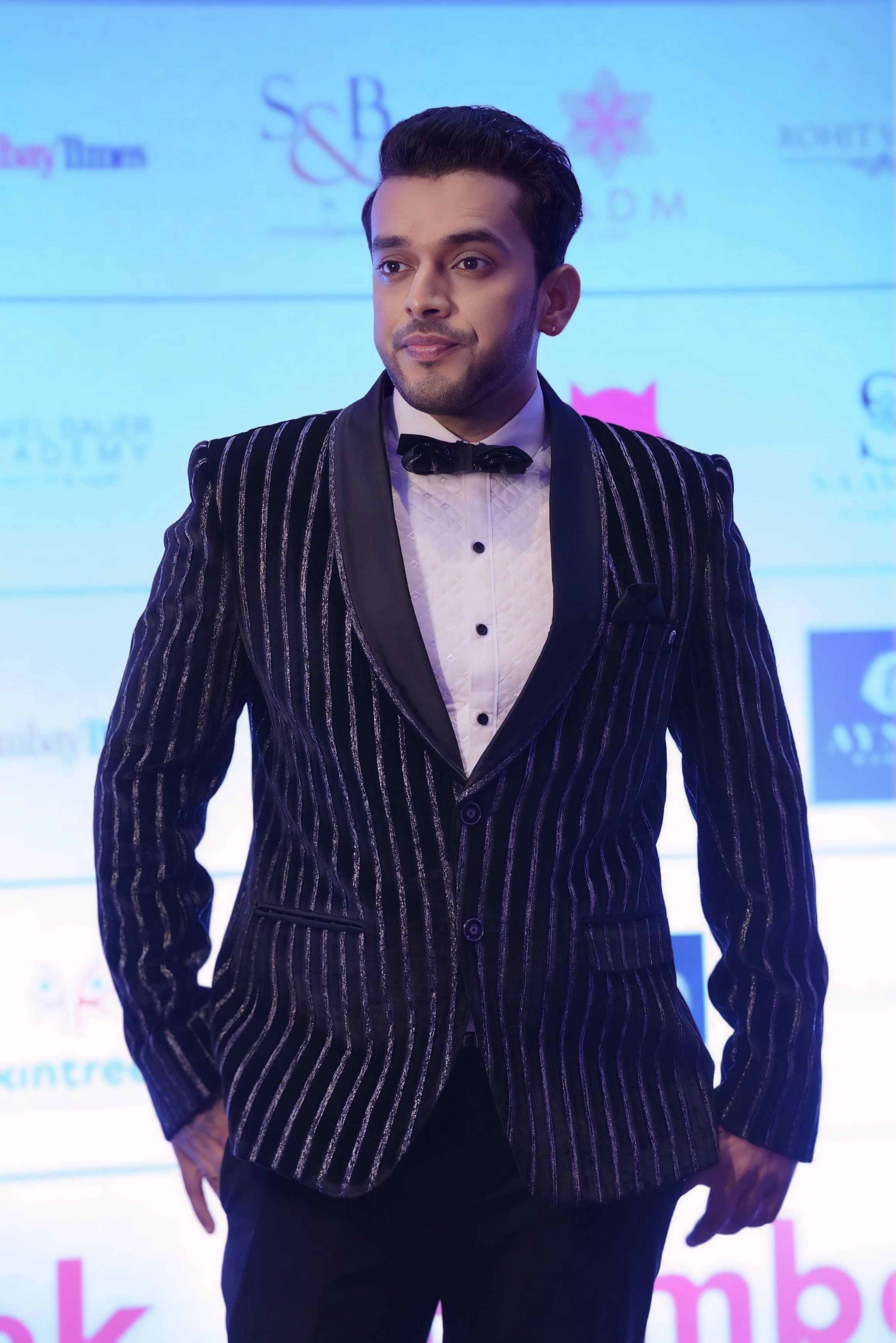 Shailesh Ramugade, the striking doppelgänger of Bollywood icon Salman Khan, has set the fashion world ablaze at the Bombay Times Fashion Week.