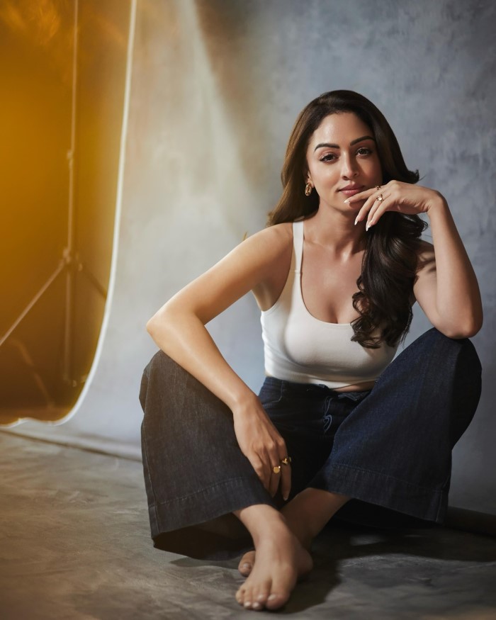 Sandeepa Dhar's Casual Elegance: A Perfect Blend Of Comfort And Style