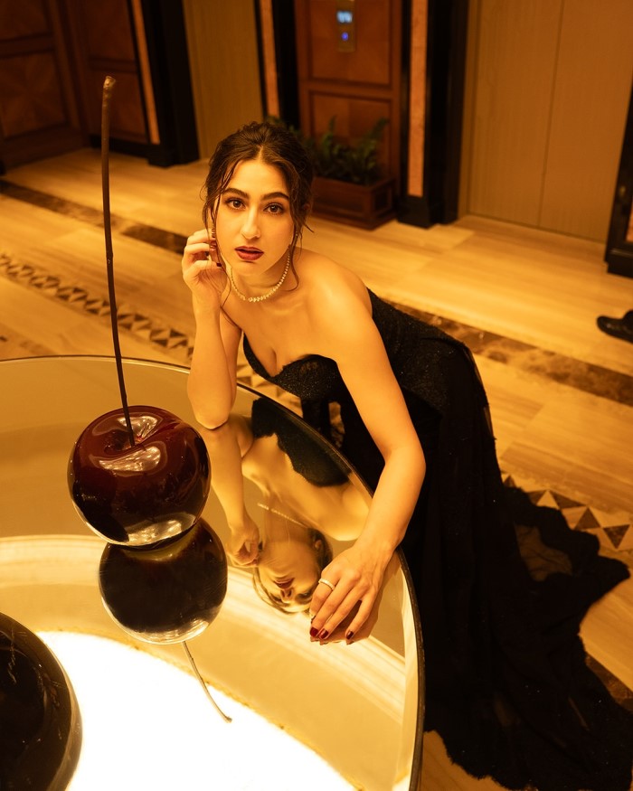 Sara Ali Khan Dazzles In A Glamorous Black Gown At Night Event