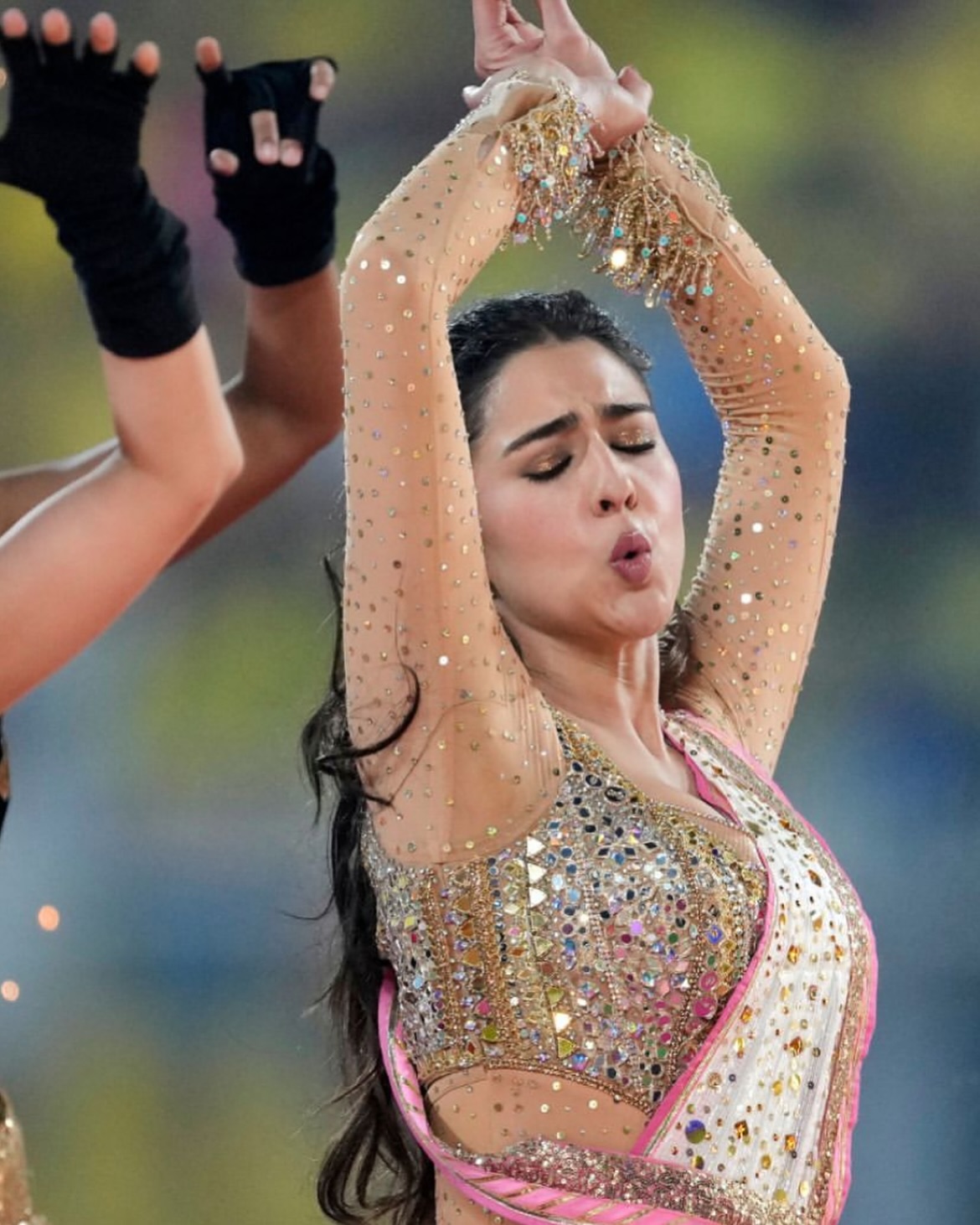 Sara Ali Khan Sets IPL 2025 Stage Ablaze With Her Spectacular Moves