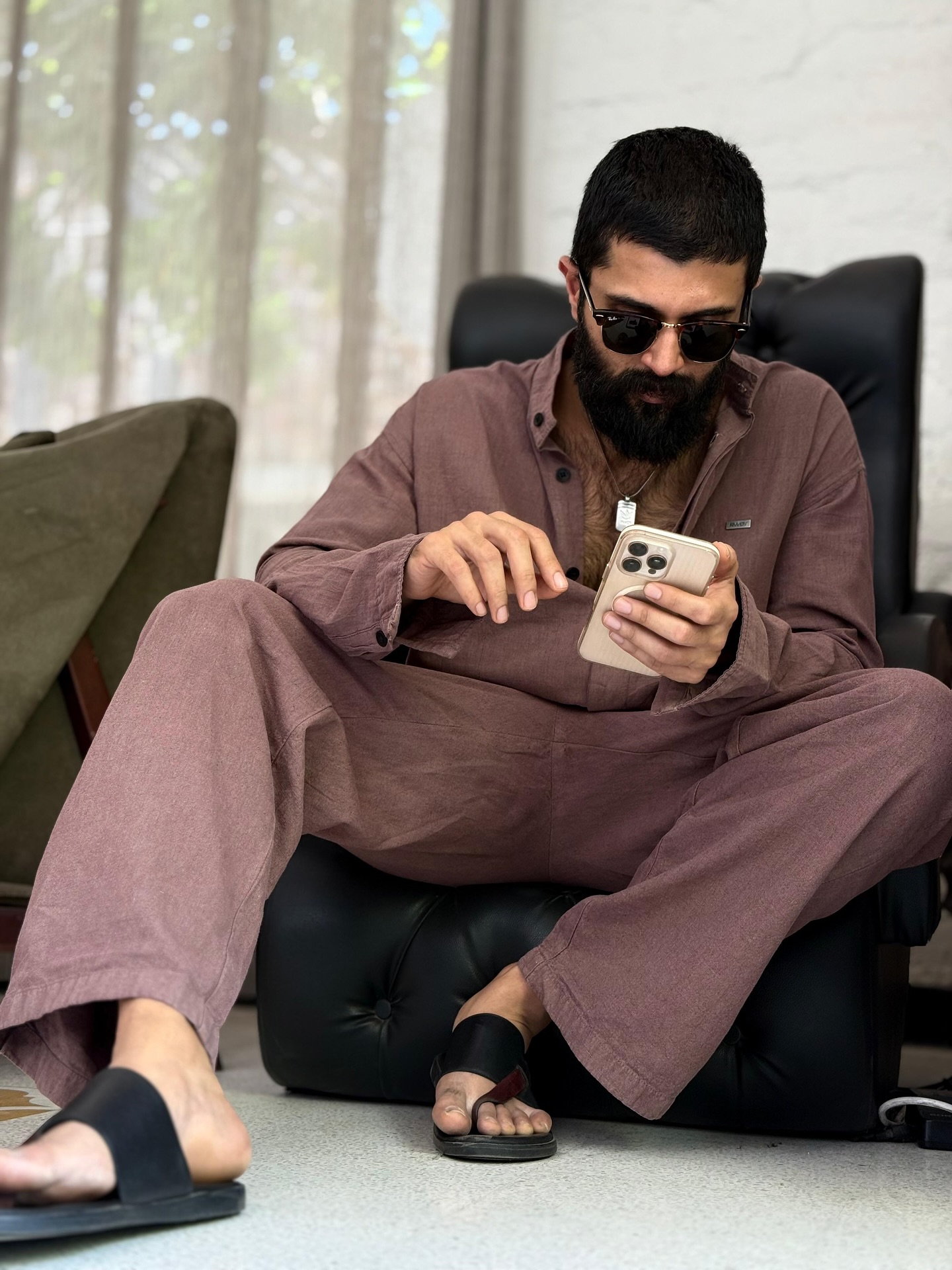 Telugu Actor Vijay devarakonda Chills In Delhi, shares pics