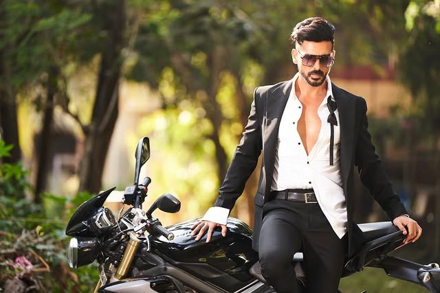 Zayed Khan Redefines Style, Fitness, And Legacy: A Star’s Evolution