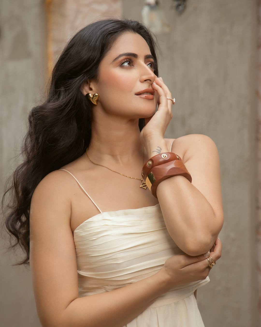 With effortless grace, Aishwarya Sharma captures classic beauty in every frame